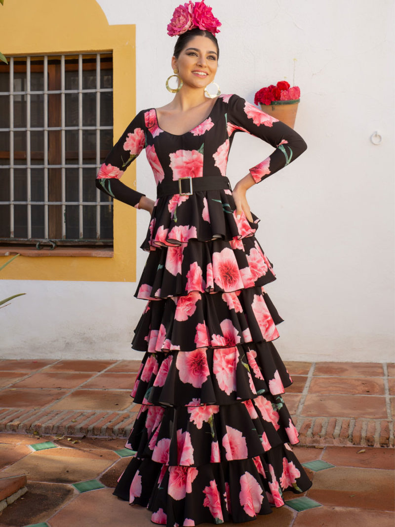 Agresivo Escultura paraguas Aires de Feria 2023 · Trajes de flamenca y trajes de gitana