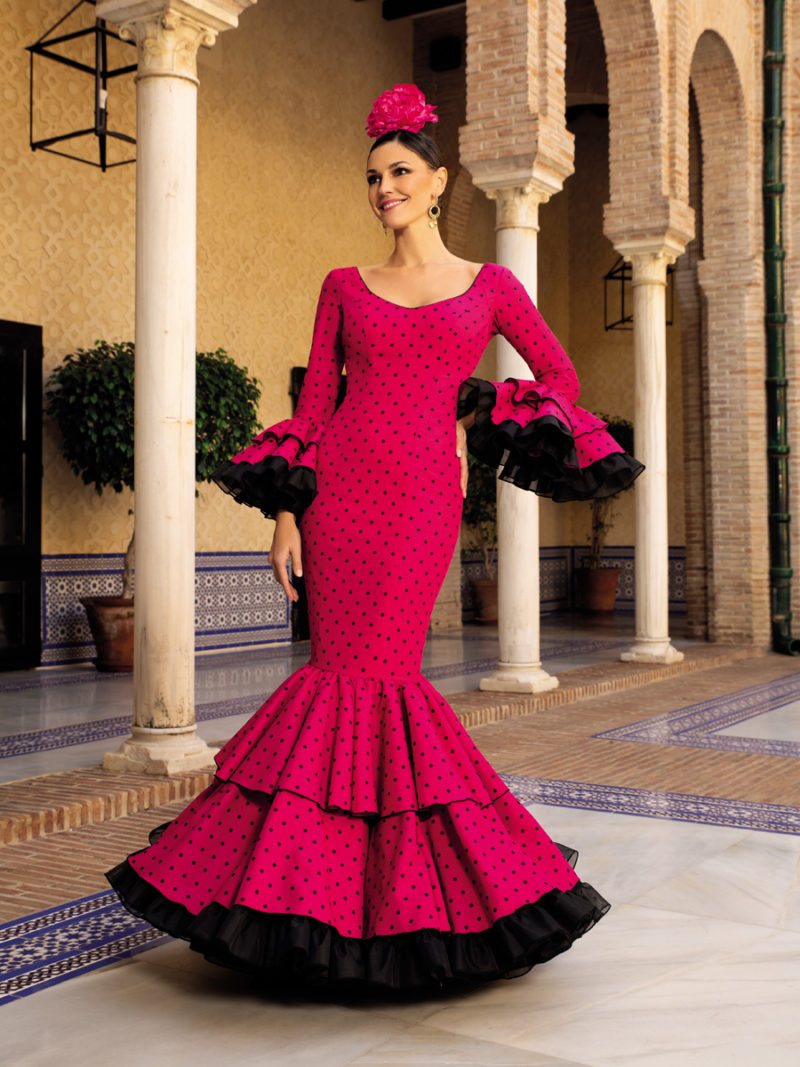 Traje de flamenca fucsia lunar negro